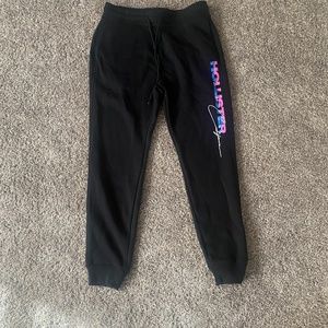 Hollister joggers